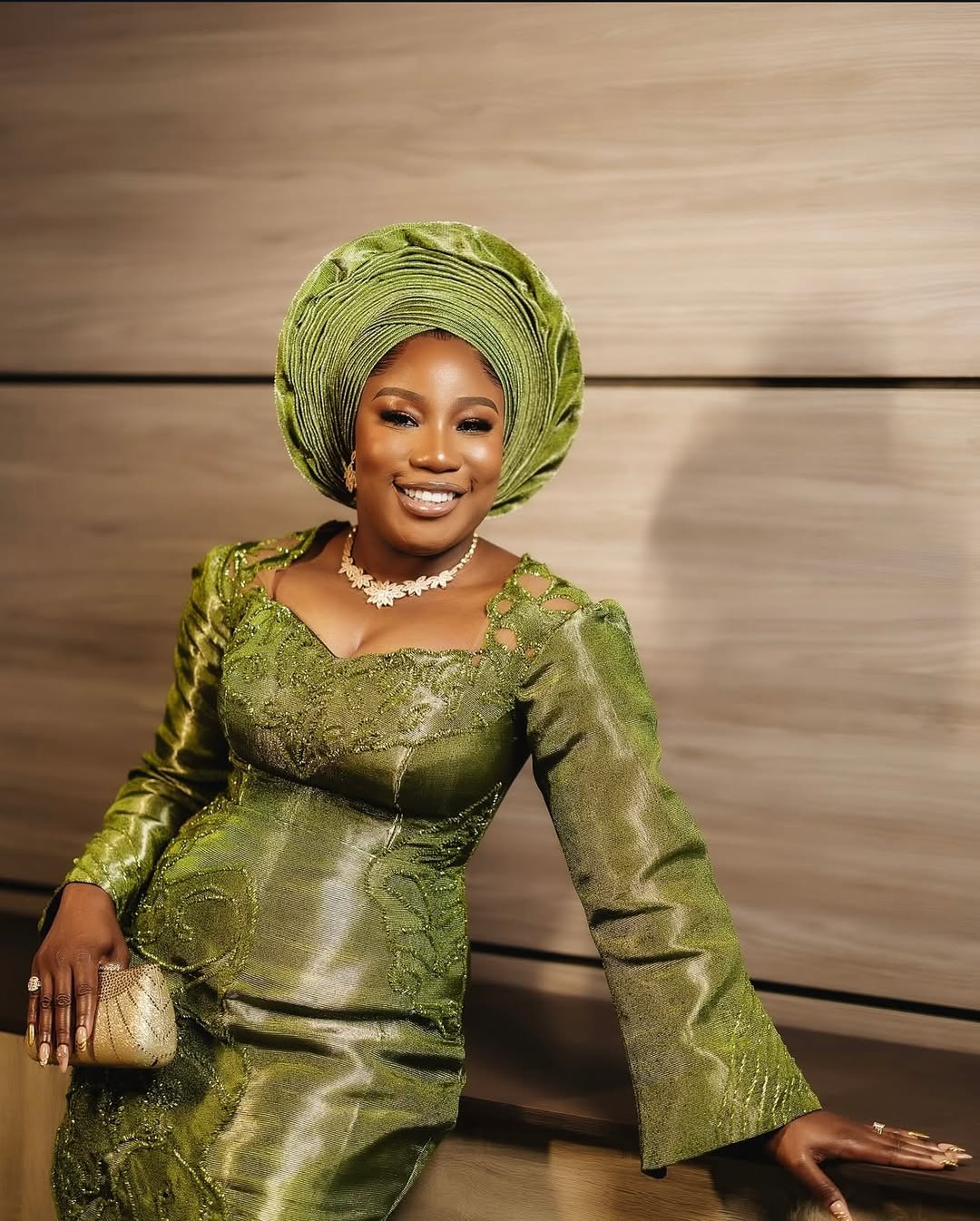 Tailoring of Plain Asoebi